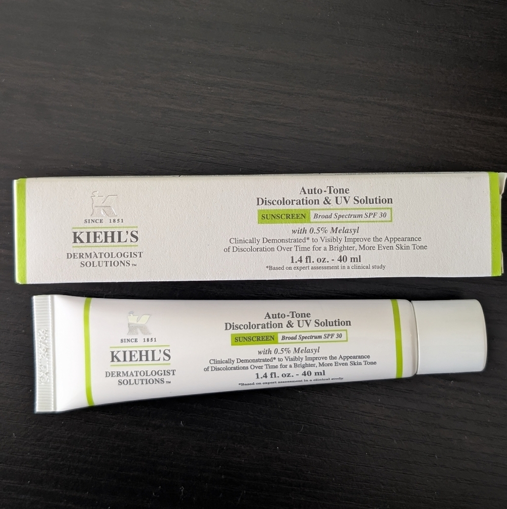 Kiehl's Auto-Tone Discoloration & UV Solution Sunscreen with Green Accents